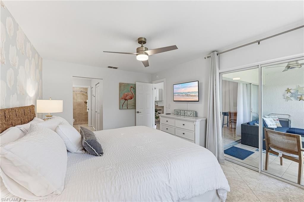 887 Gulf Pavilion Dr, Unit 203, Naples, FL 34108 Photo