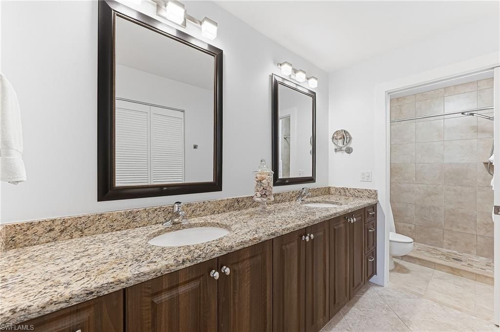 887 Gulf Pavilion Dr, Unit 203, Naples, FL 34108 Photo