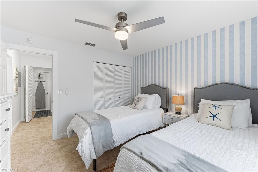 887 Gulf Pavilion Dr, Unit 203, Naples, FL 34108 Photo