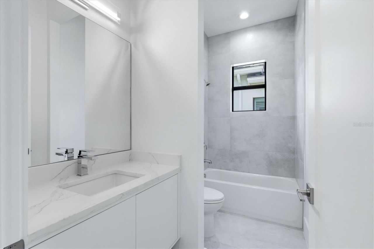 8959 Baroque Terrace, Sarasota, FL 34240 Photo