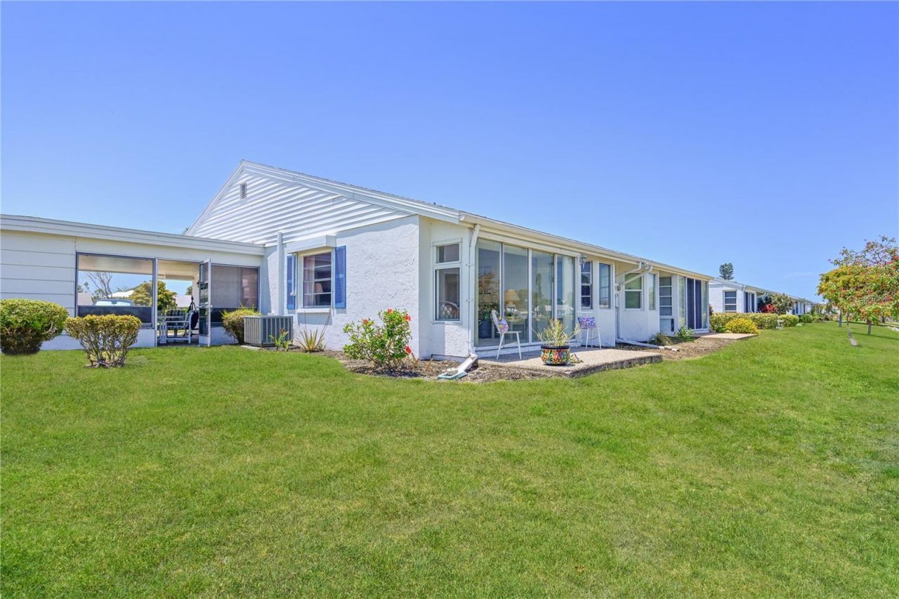 4603 Lexington Circle, Bradenton, FL 34210 Photo