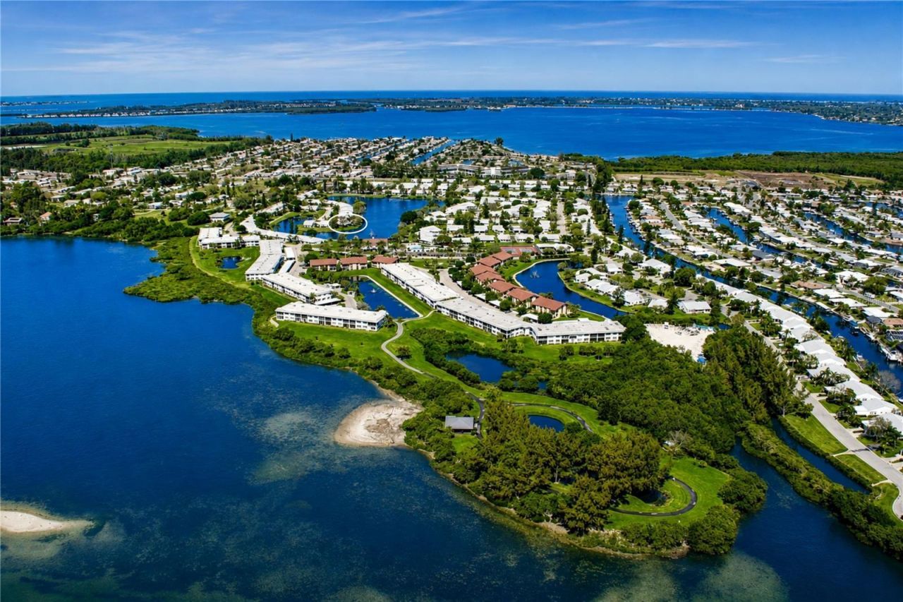 4603 Lexington Circle, Bradenton, FL 34210 Photo