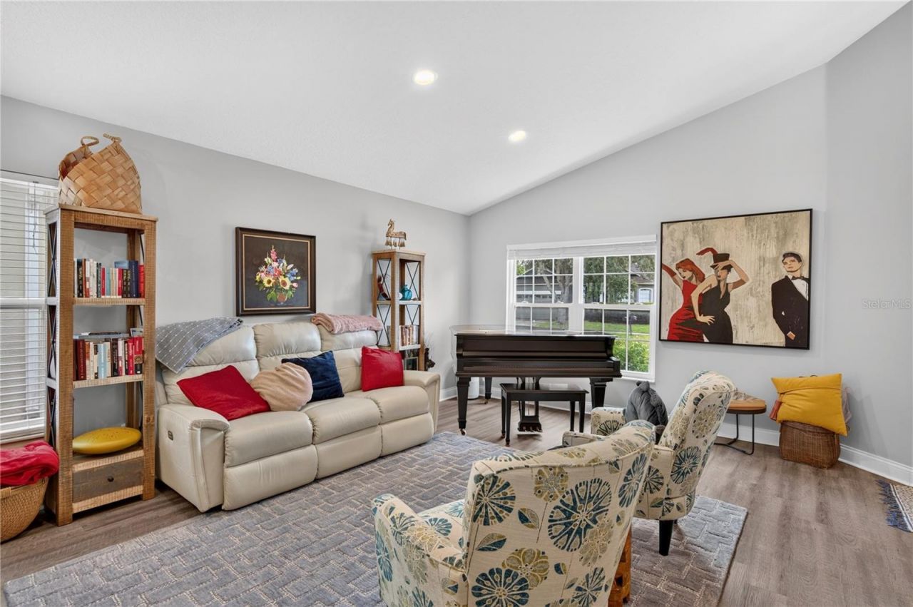 4339 Northern Dancer Way, Orlando, FL 32826 Photo