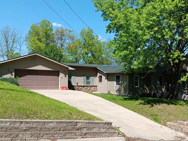 1301 Steller Avenue, Ottumwa, IA 52501