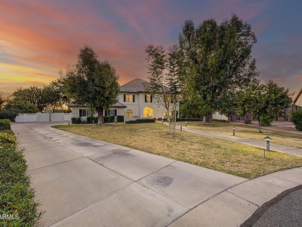 4402 E INDIGO BAY Drive, Gilbert, AZ 85234
