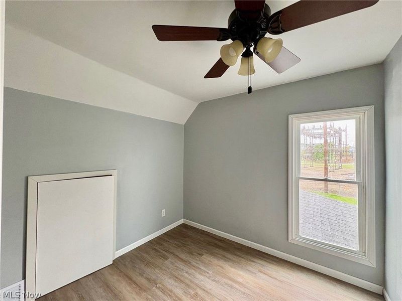152 Garvin Avenue, Elyria, OH 44035 Photo 13