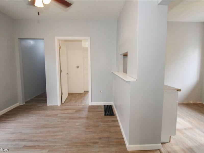 152 Garvin Avenue, Elyria, OH 44035 Photo 3