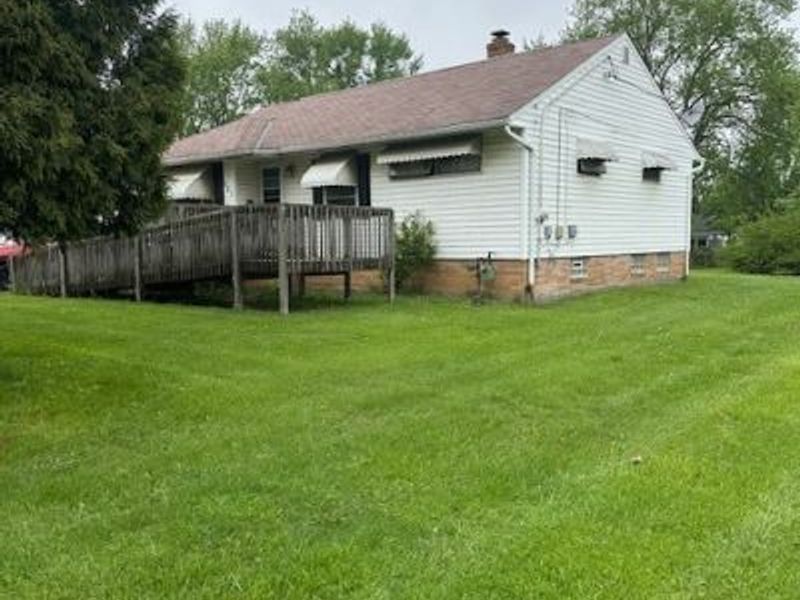 207 Forbes Road, Bedford, OH 44146 Photo 2