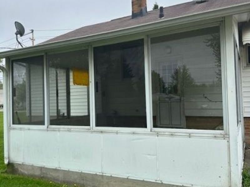 207 Forbes Road, Bedford, OH 44146 Photo 4
