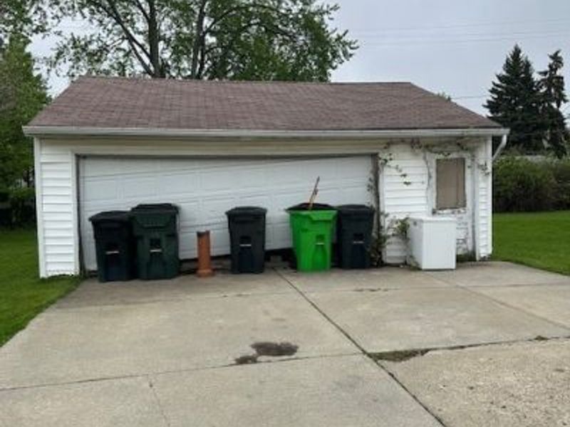 207 Forbes Road, Bedford, OH 44146 Photo 5
