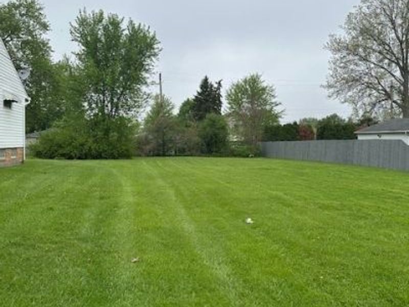 207 Forbes Road, Bedford, OH 44146 Photo 6