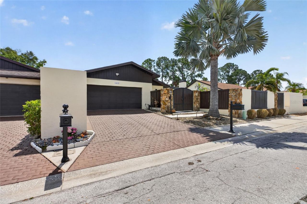 13522 Avista Drive, Tampa, FL 33624 Photo