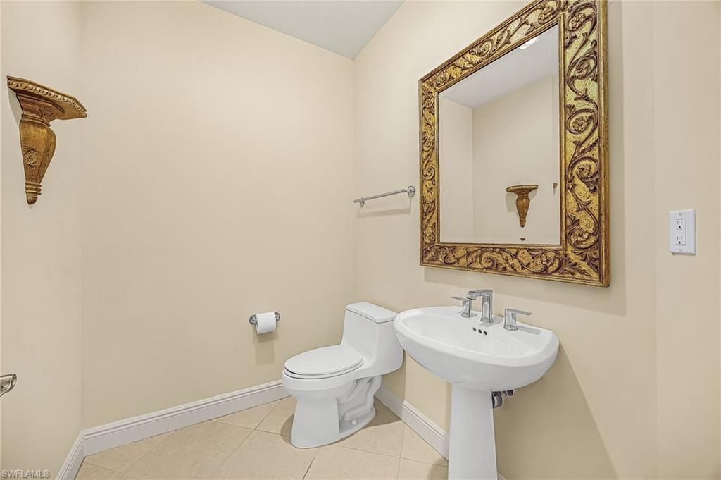 4192 Bay Beach Ln, Unit 8105, Fort Myers Beach, FL 33931 Photo
