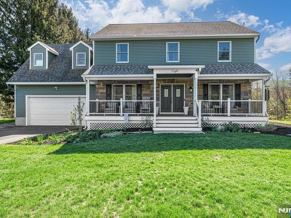 8 E GATE Drive, VERNON, NJ 07418
