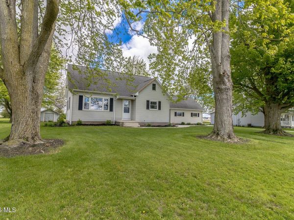 857 E Linfoot Street, Wauseon, OH 43567
