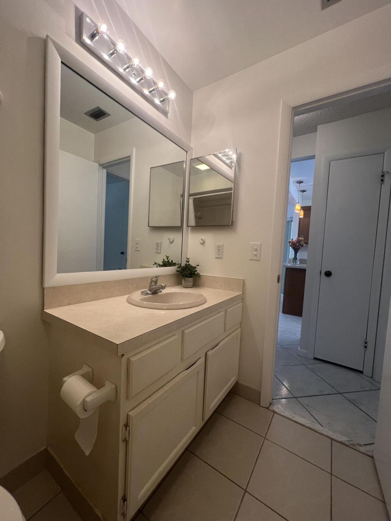 1127 E Seminole Avenue, Unit 16d, Jupiter, FL 33477 Photo