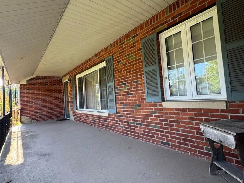 2843 Castleton, Toledo, OH 43613 Photo 2