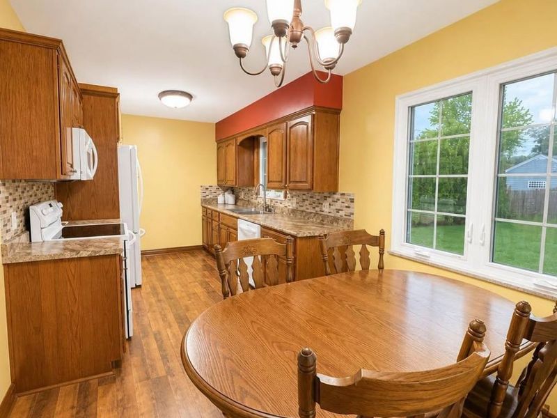 2843 Castleton, Toledo, OH 43613 Photo 5