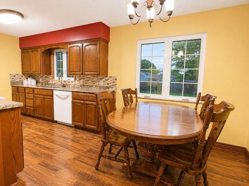 2843 Castleton, Toledo, OH 43613 Photo 6