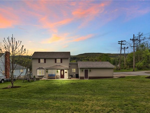 429 W 3rd St, Derry, PA 15627