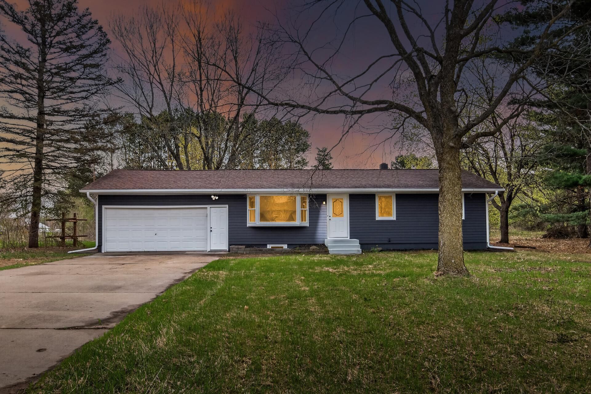 20851 Aster Drive NW, Oak Grove, MN 55011