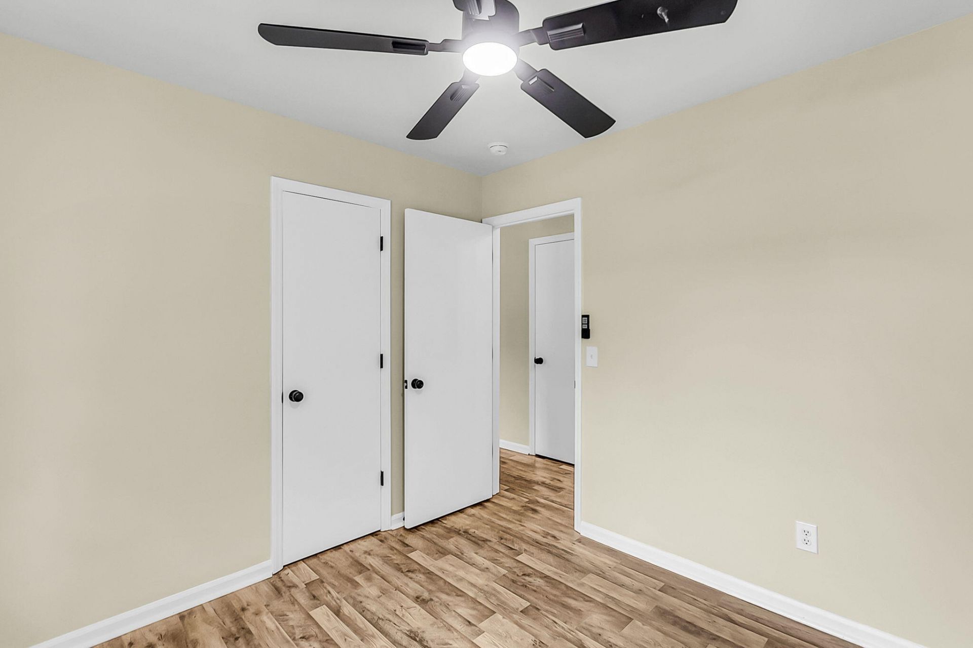 409 Robin Drive Photo 11