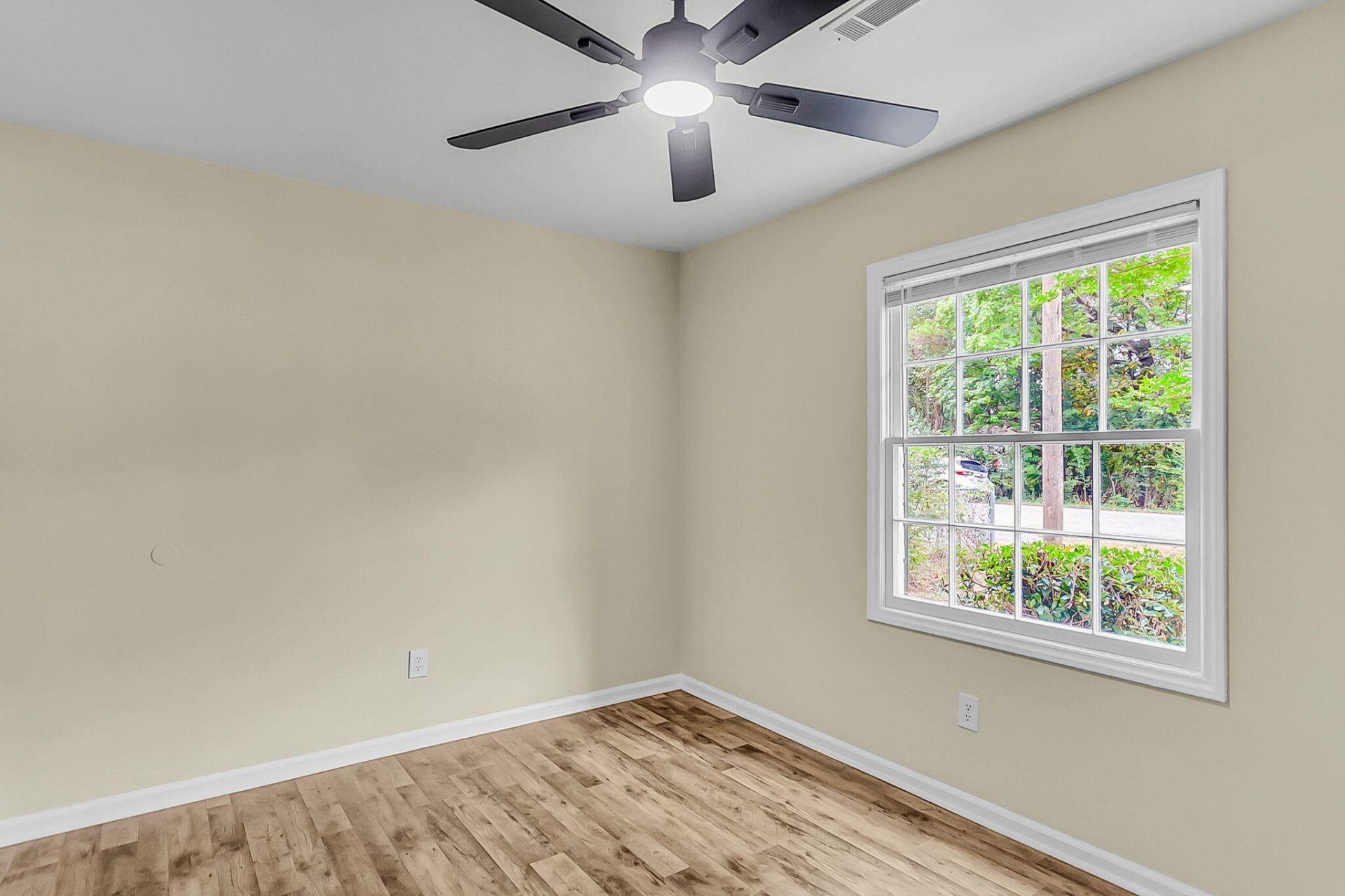 409 Robin Drive Photo 15
