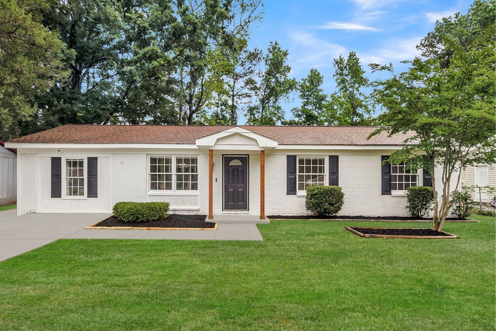 409 Robin Drive Photo 2