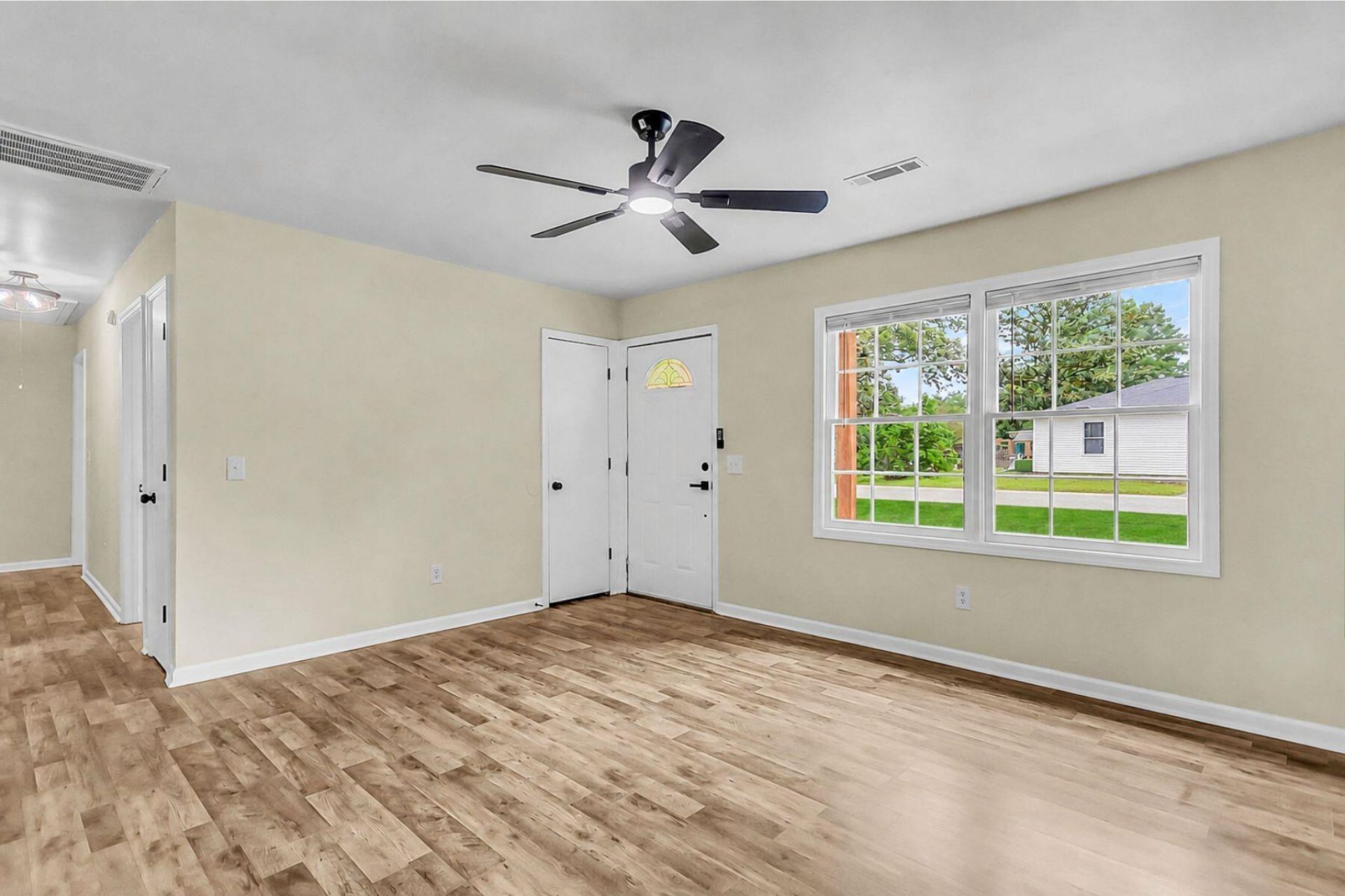 409 Robin Drive Photo 7