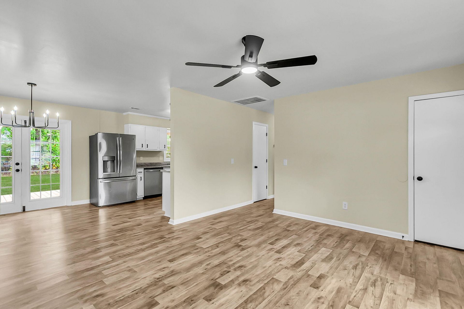409 Robin Drive Photo 8