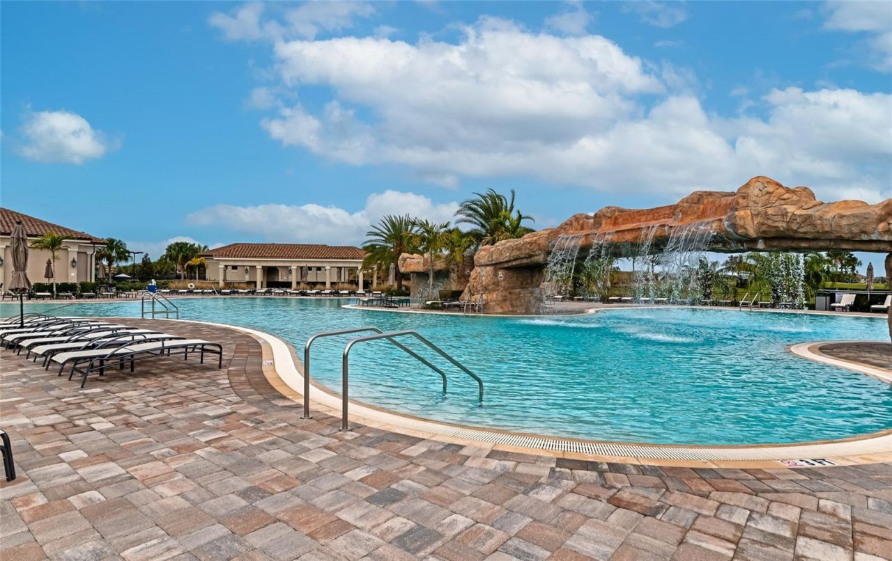 17810 Gawthrop Drive , Unit 305, Bradenton, FL 34211 Photo