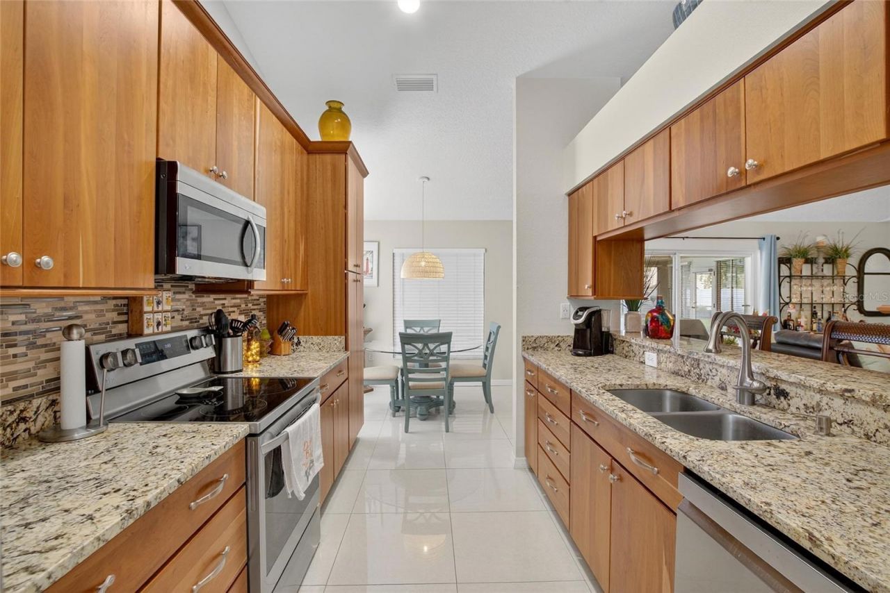 13029 Prestwick Drive , Riverview, FL 33579 Photo