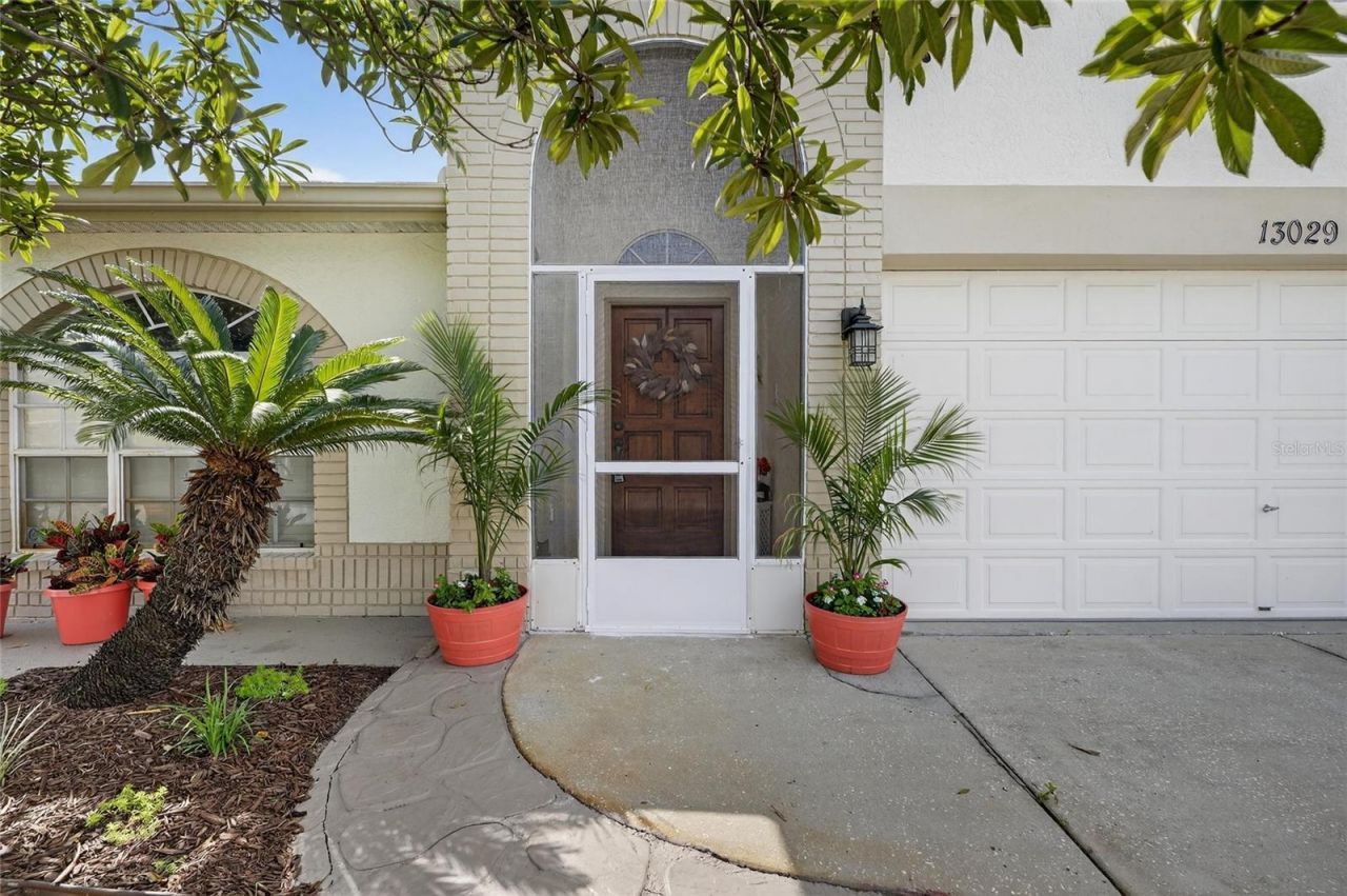 13029 Prestwick Drive , Riverview, FL 33579 Photo