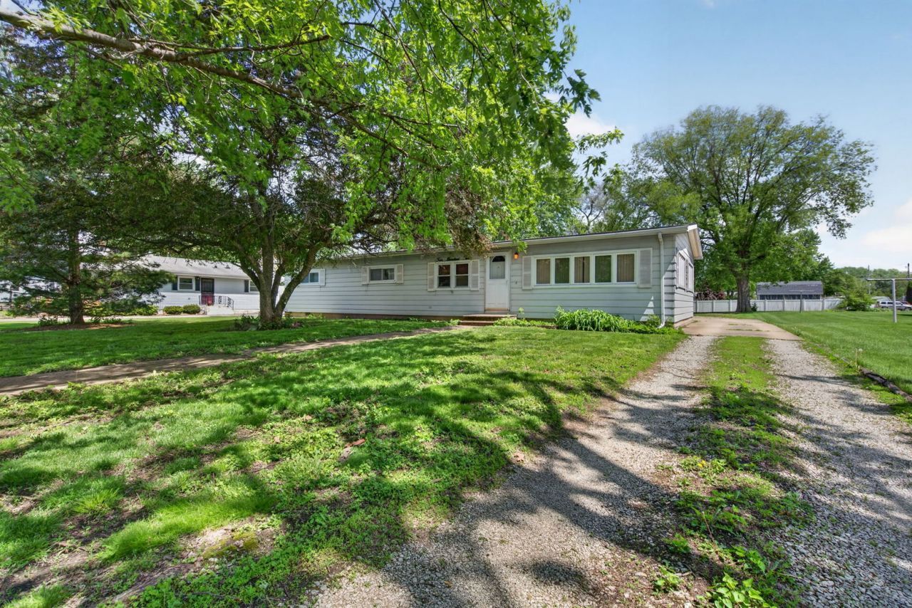 410 N Elm Street , Gardner, IL 60424 Main Photo