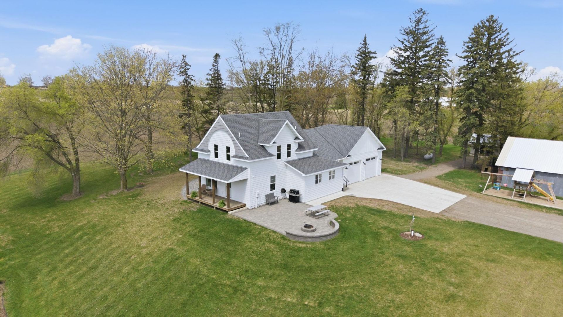 11798 5th Street NW, Cokato, MN 55321