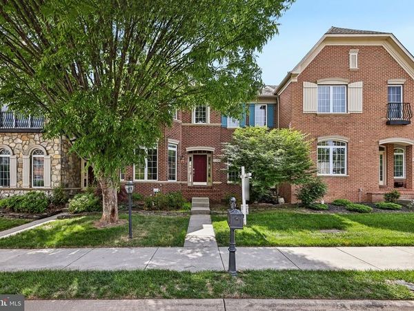 24896 CASTLETON DRIVE, CHANTILLY, VA 20152