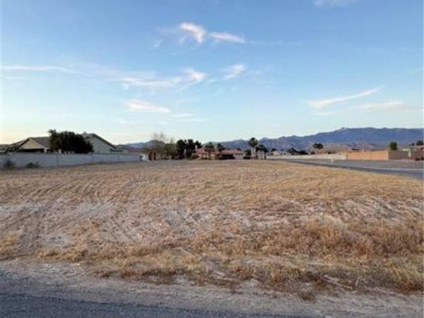 4661 E Sandpiper Court , Pahrump, NV 89061