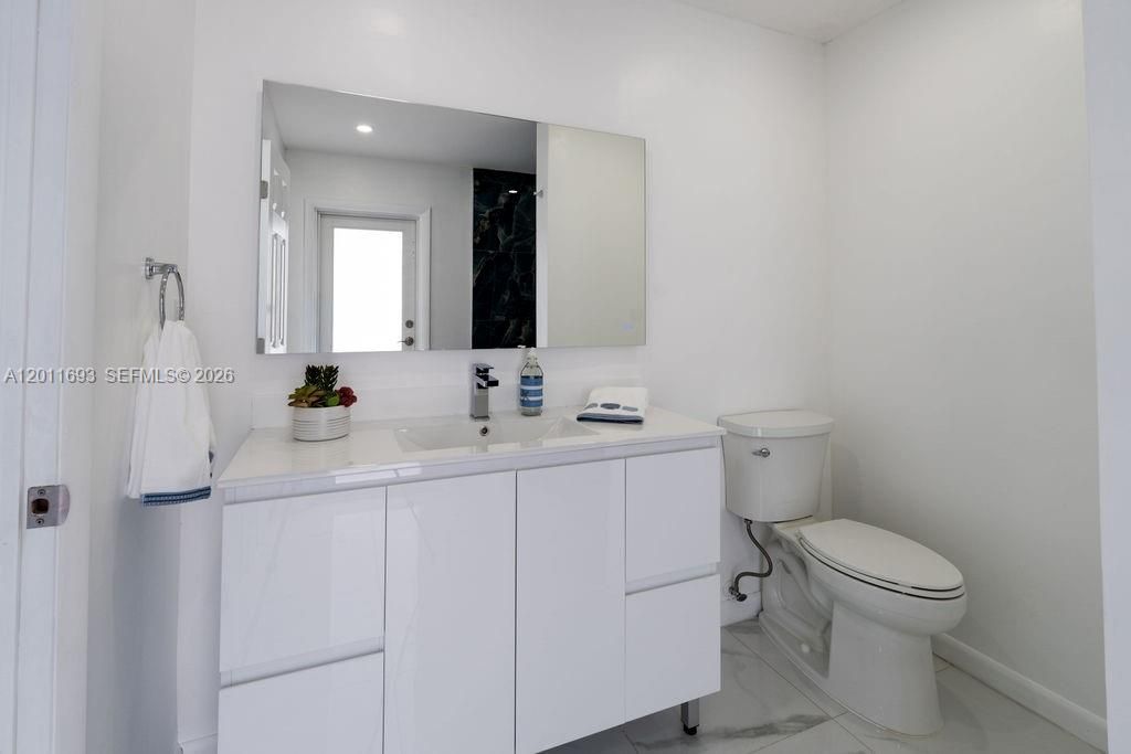 510 NW 97th Ter , Pembroke Pines, FL 33024 Photo