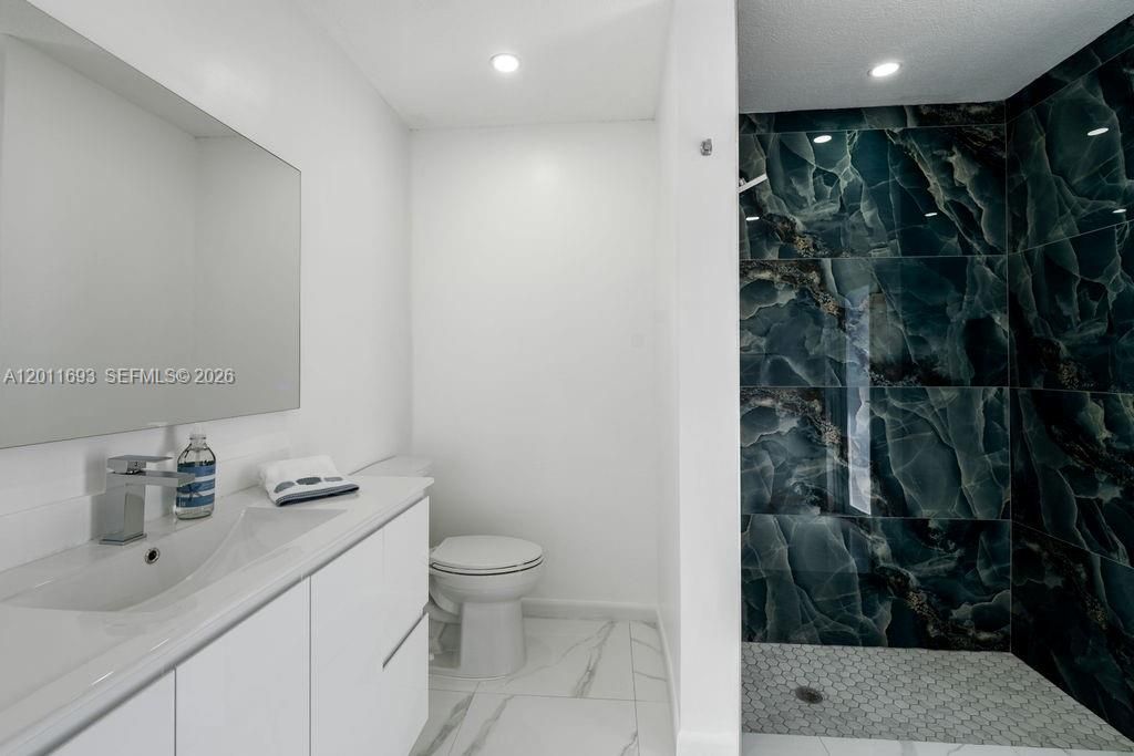 510 NW 97th Ter , Pembroke Pines, FL 33024 Photo