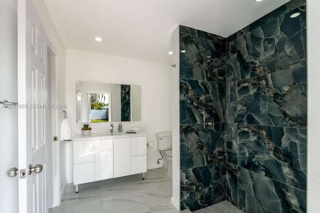 510 NW 97th Ter , Pembroke Pines, FL 33024 Photo