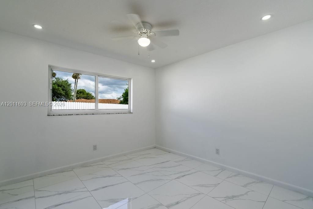 510 NW 97th Ter , Pembroke Pines, FL 33024 Photo