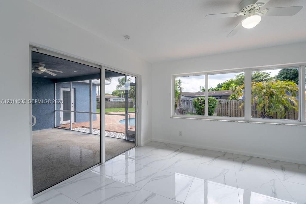510 NW 97th Ter , Pembroke Pines, FL 33024 Photo