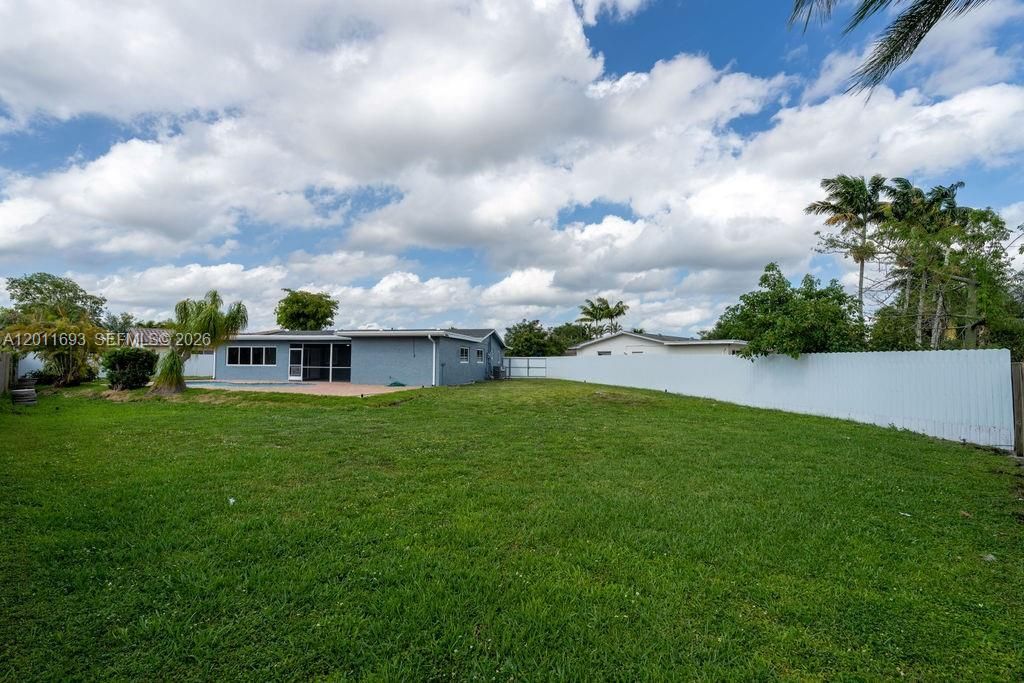 510 NW 97th Ter , Pembroke Pines, FL 33024 Photo