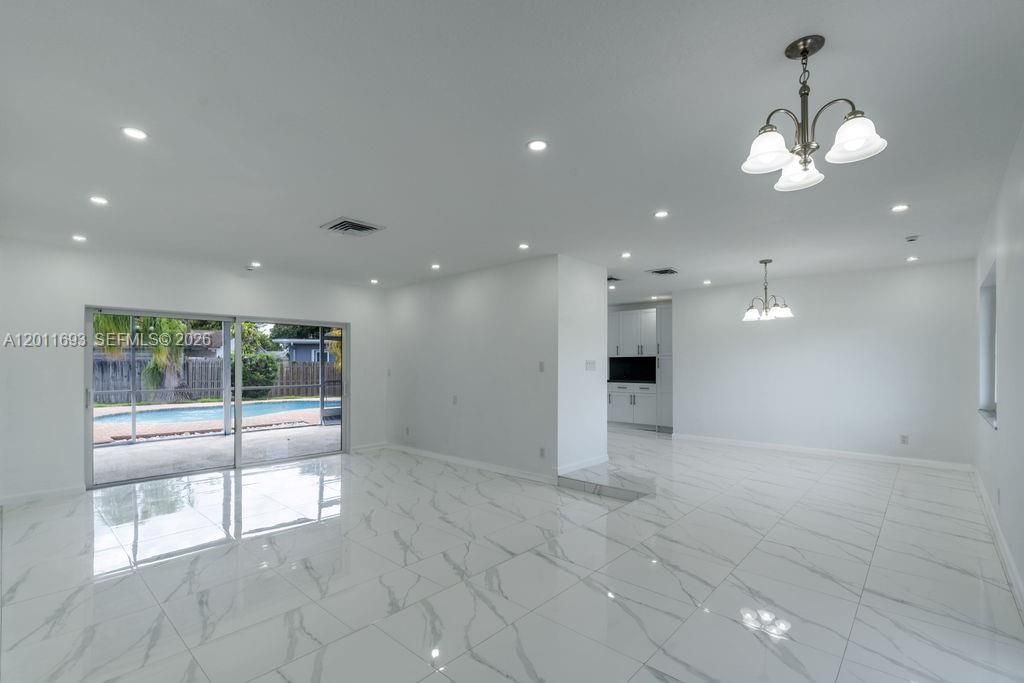 510 NW 97th Ter , Pembroke Pines, FL 33024 Photo