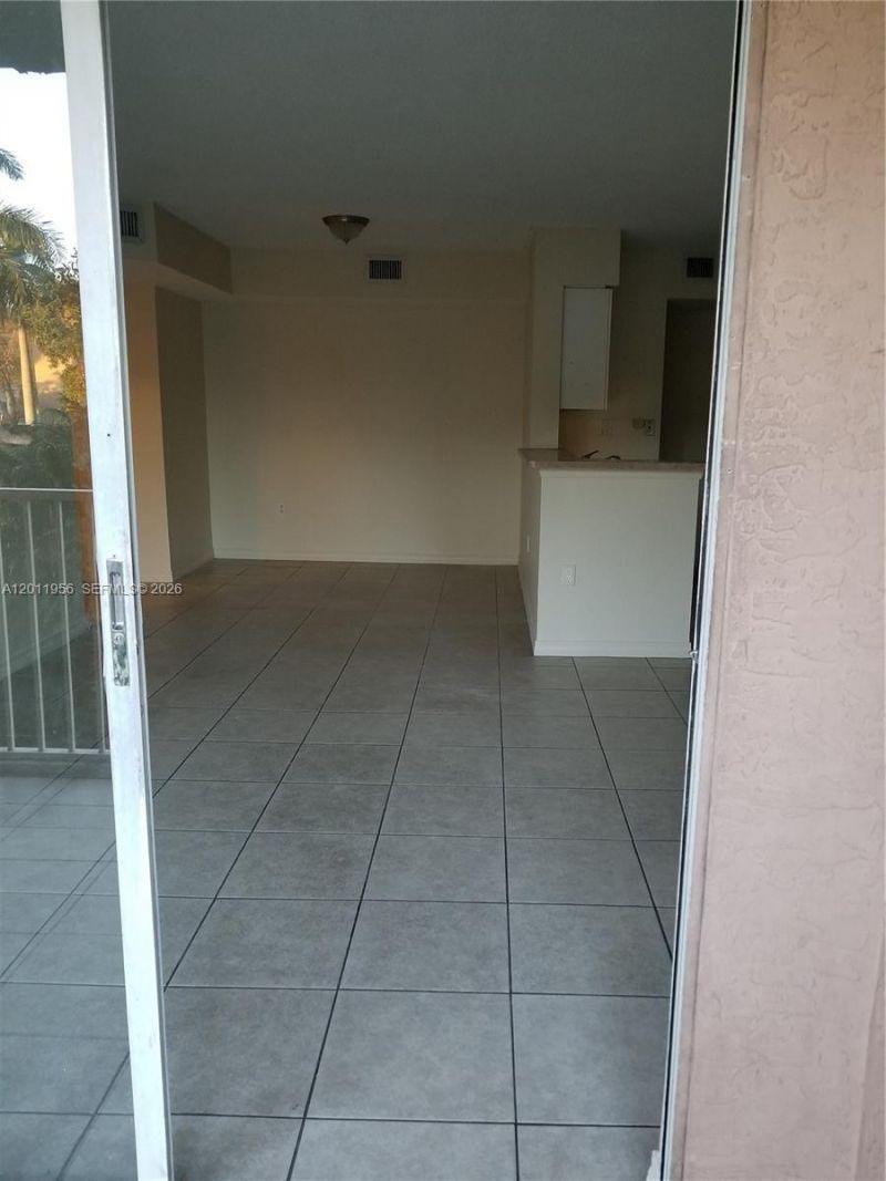 15241 SW 80th St, Unit 201, Miami, FL 33193 Photo