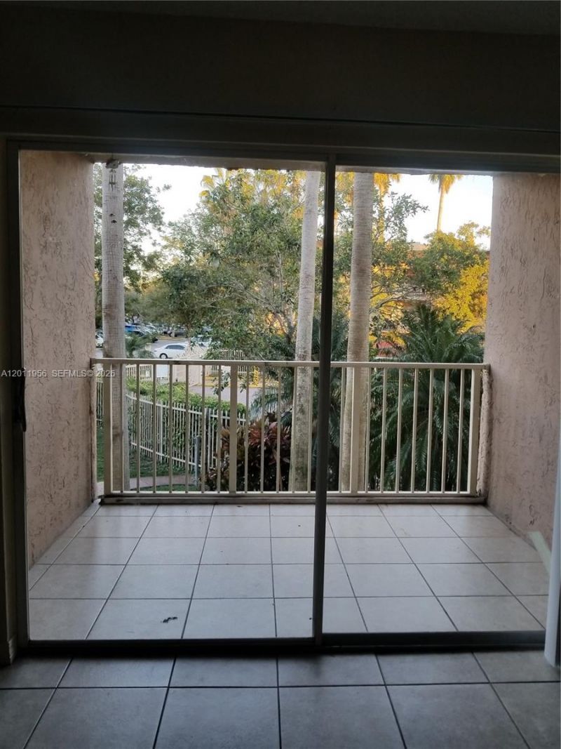 15241 SW 80th St, Unit 201, Miami, FL 33193 Photo