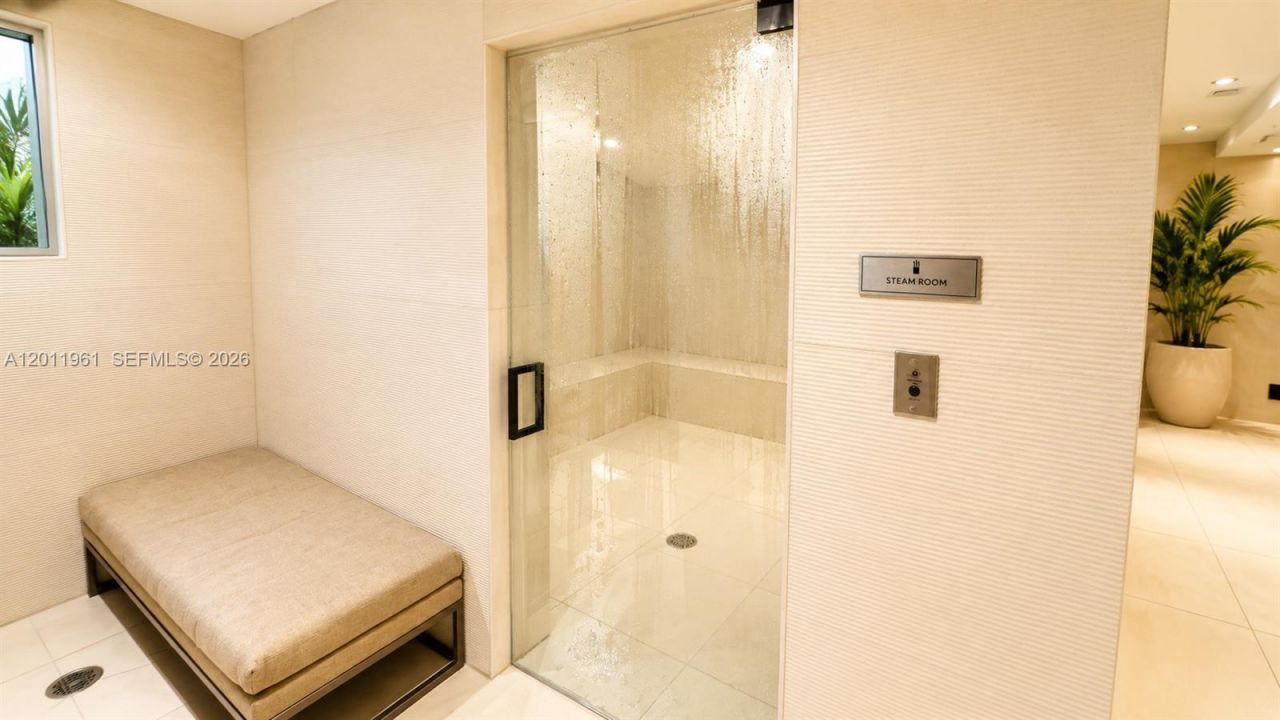 15901 Collins Ave, Unit 4303, Sunny Isles Beach, FL 33160 Photo