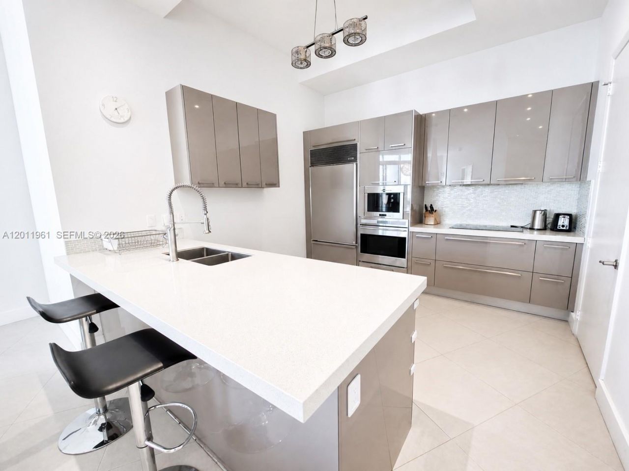 15901 Collins Ave, Unit 4303, Sunny Isles Beach, FL 33160 Photo