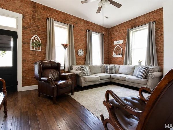 303 W 1st South Street , Mount Olive, IL 62069