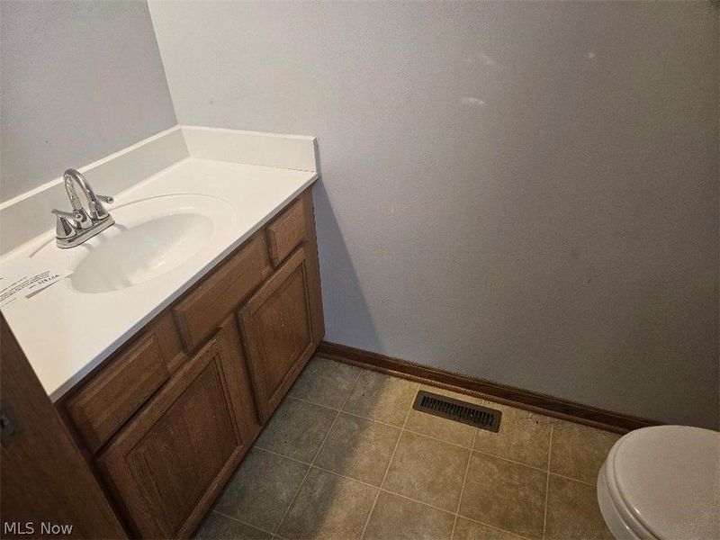 1206 Patriot Place SW, Massillon, OH 44647 Photo 12